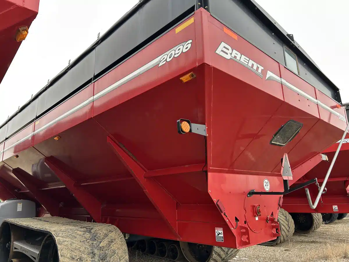Gallery image 2 for 2021 Brent 2096 Grain Cart