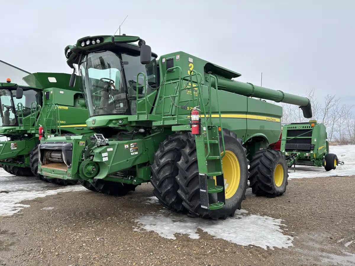Gallery image 1 for 2021 John Deere S780 Combine
