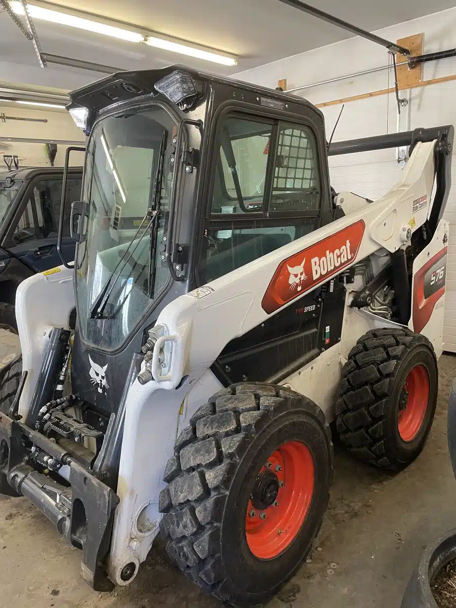 Photo de la Galerie 2 pour 2025 Bobcat S76 chargeuse à direction à glissement