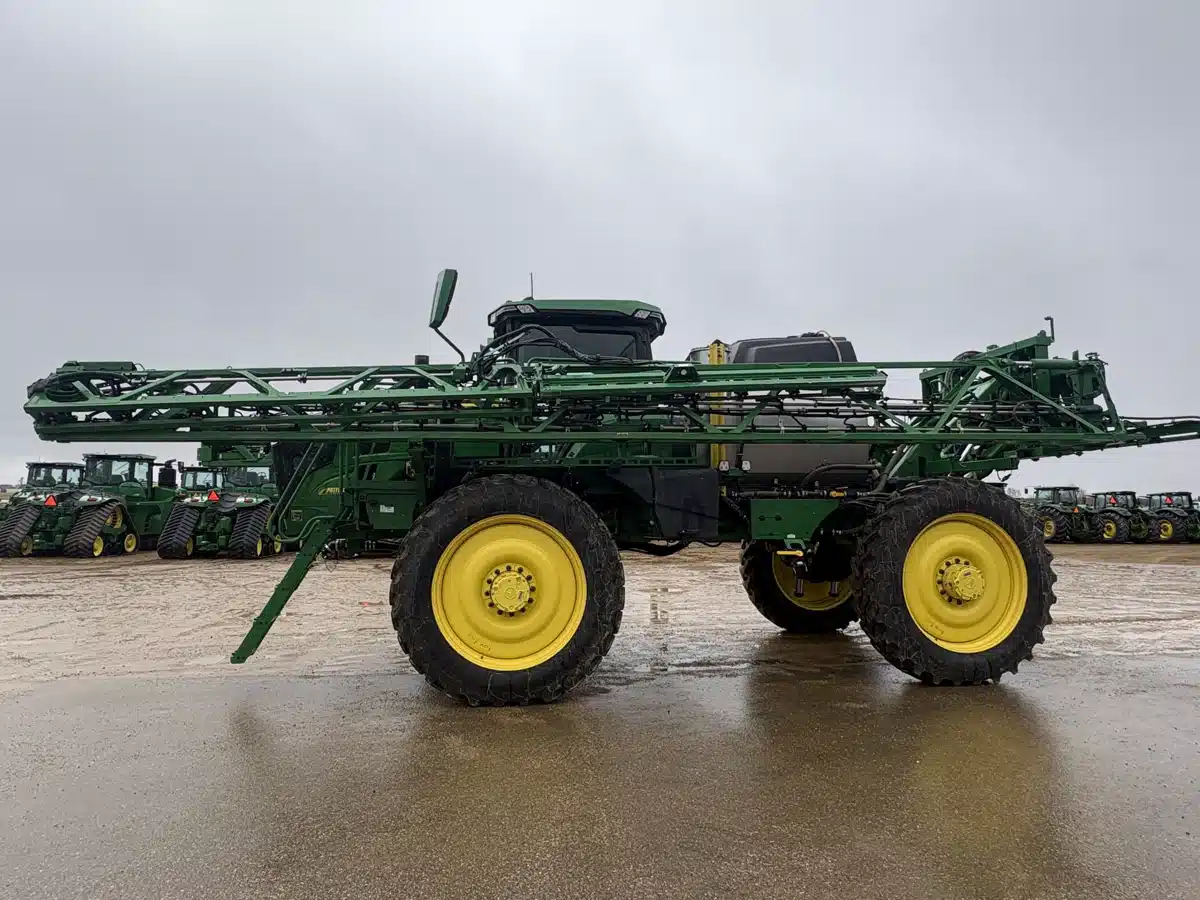 Photo de la Galerie 2 pour 2022 John Deere 612R Arroseur - Automoteur