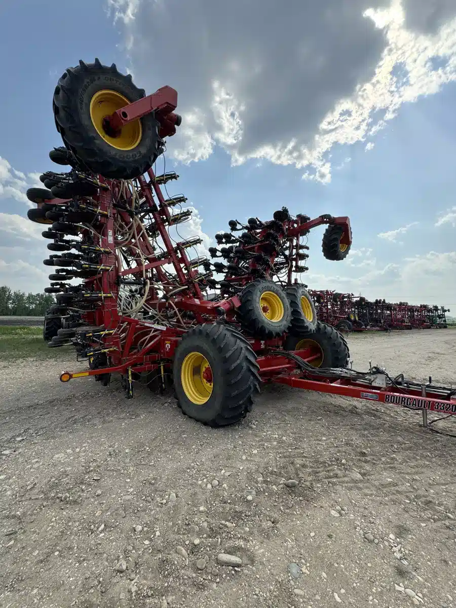 Photo de la Galerie 1 pour 2019 Bourgault 3320 XTC Semoir à air