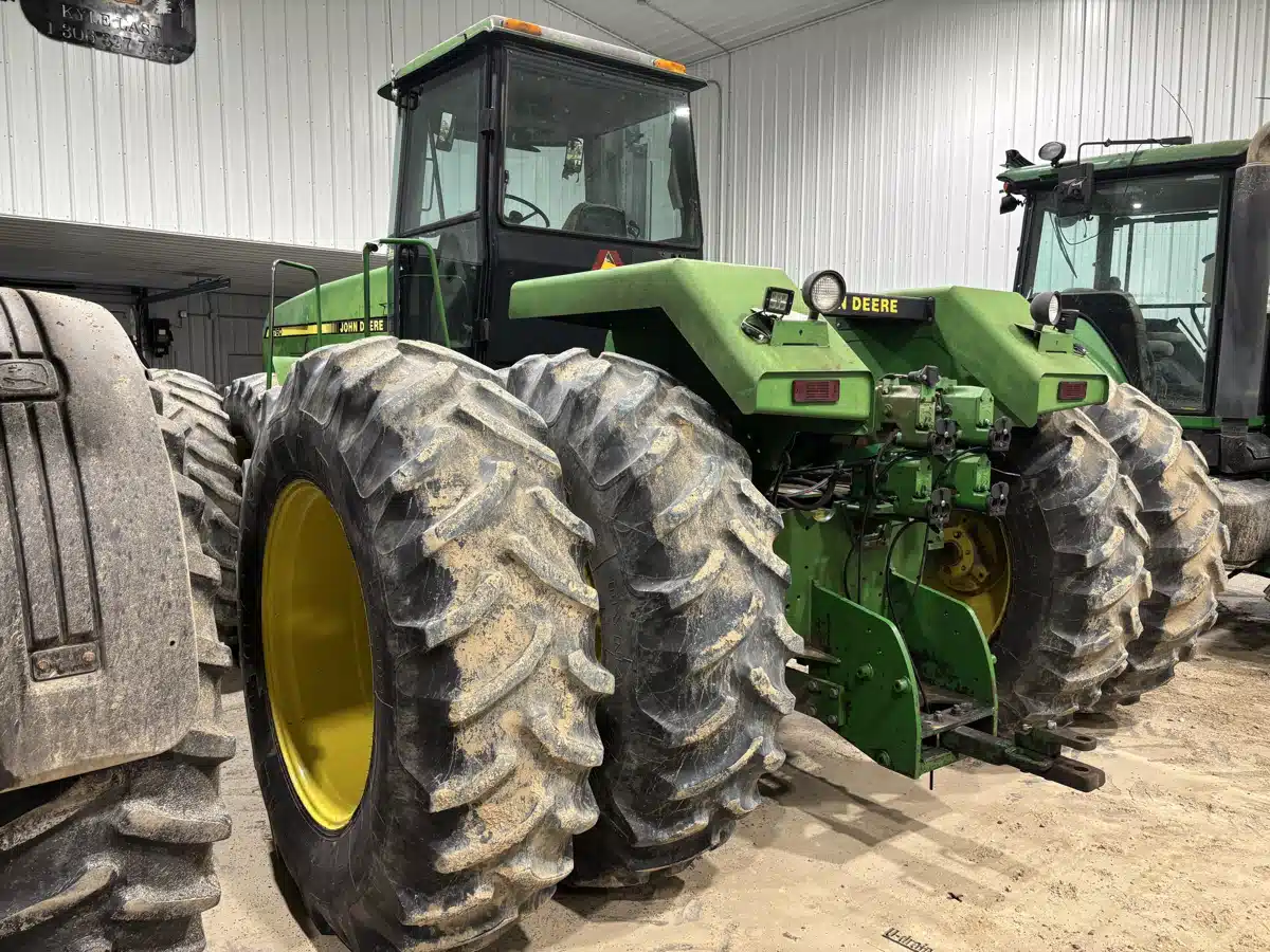 Photo de la Galerie 2 pour 1989 John Deere 8760 Tracteur