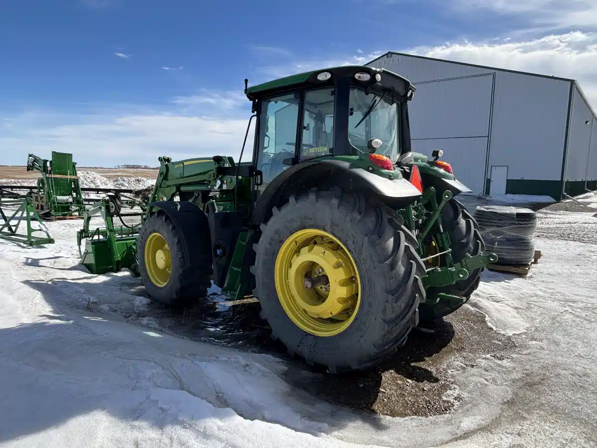 Photo de la Galerie 2 pour 2022 John Deere 6155M Tracteur