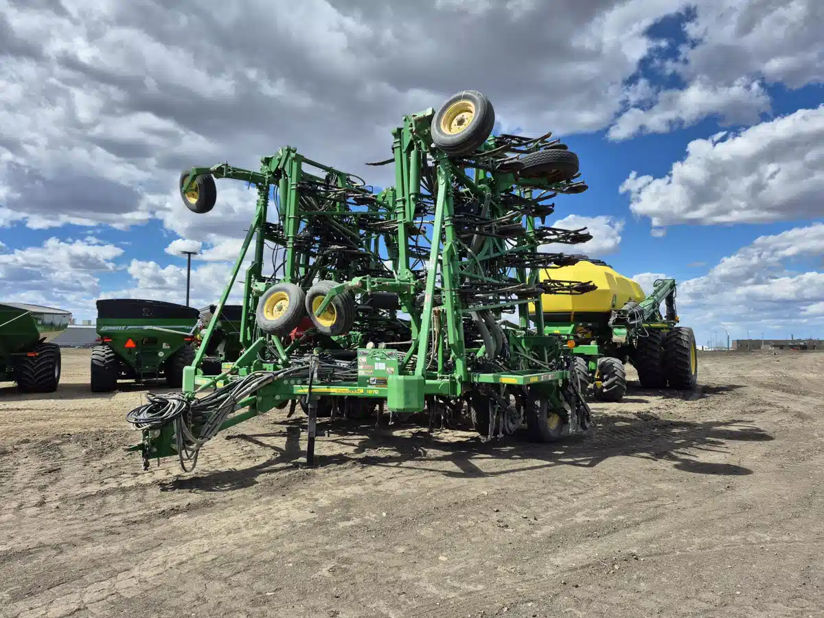 Gallery image 2 for 2013 John Deere 1870 Air Drill