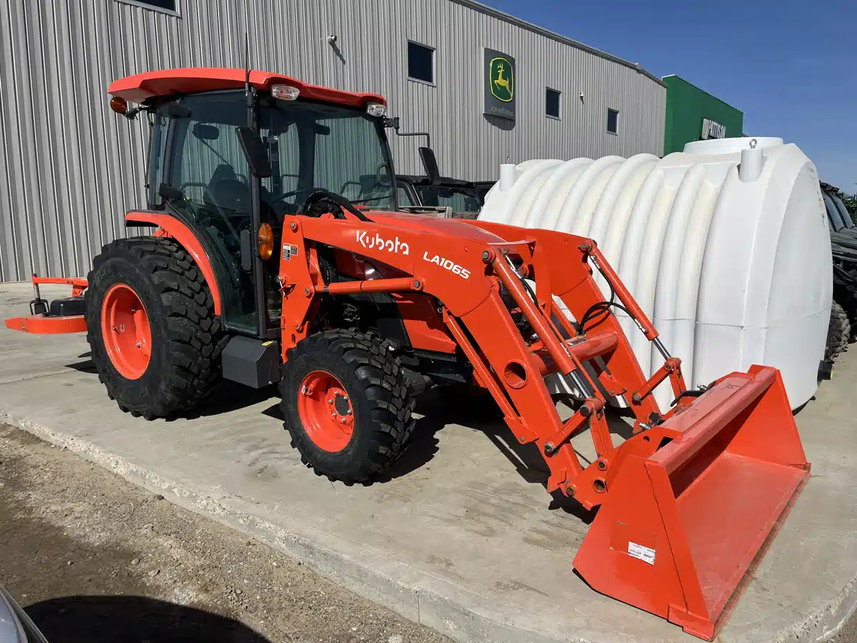 Photo de la Galerie 1 pour 2024 Kubota MX6000 Tracteur