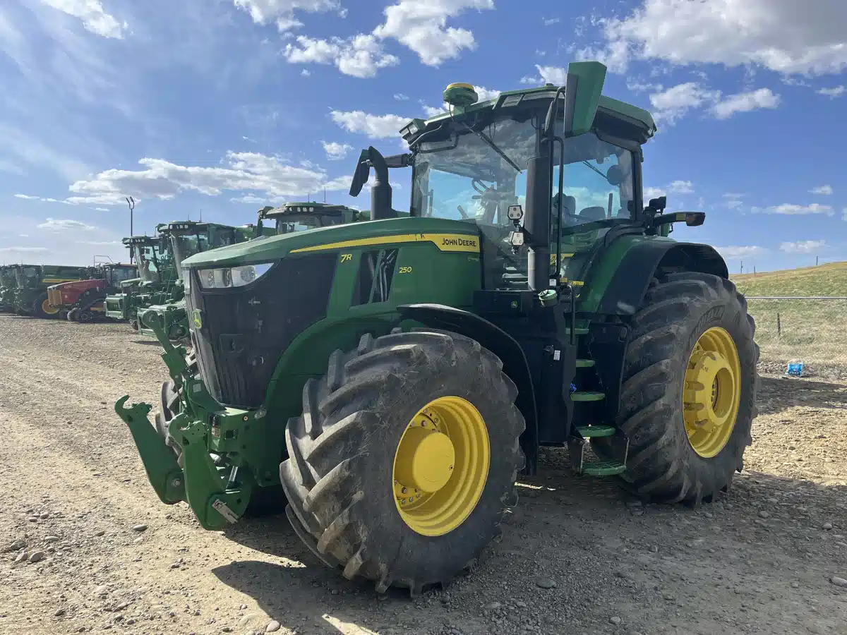 Photo de la Galerie 1 pour 2023 John Deere 7R 250 Tracteur