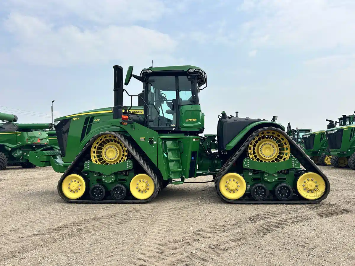 Photo de la Galerie 2 pour 2022 John Deere 9RX 640 Tracteur