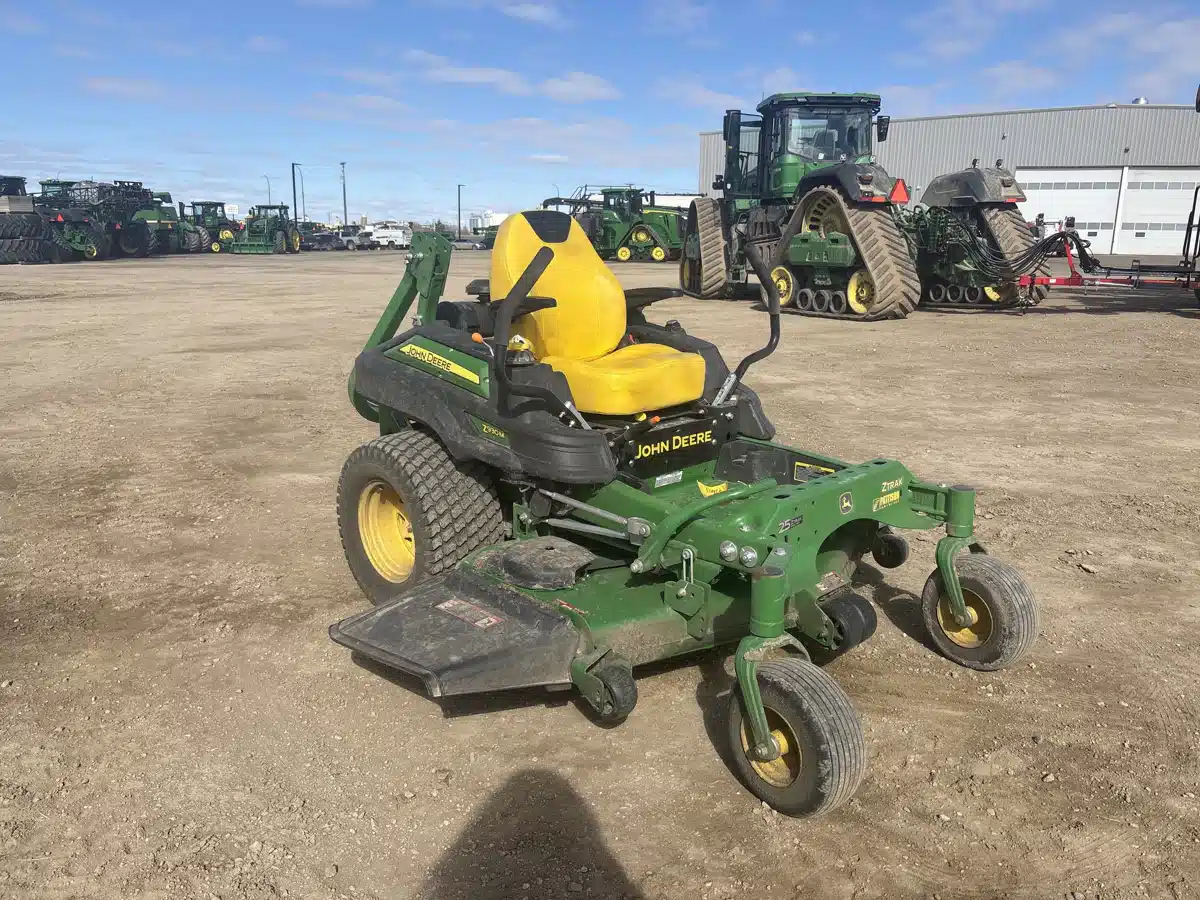 Gallery image 2 for 2022 John Deere Z930M Mower - Zero Turn