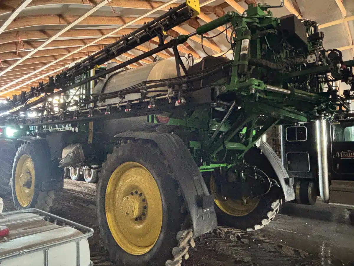 Photo de la Galerie 2 pour 2025 John Deere 616R Arroseur - Automoteur