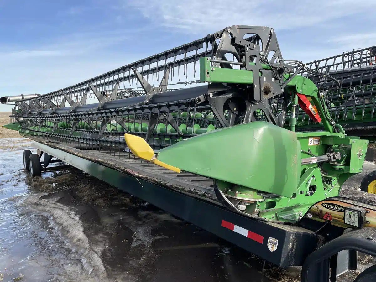 Photo de la Galerie 1 pour 2015 John Deere 635FD Nez - Toile/Tapis