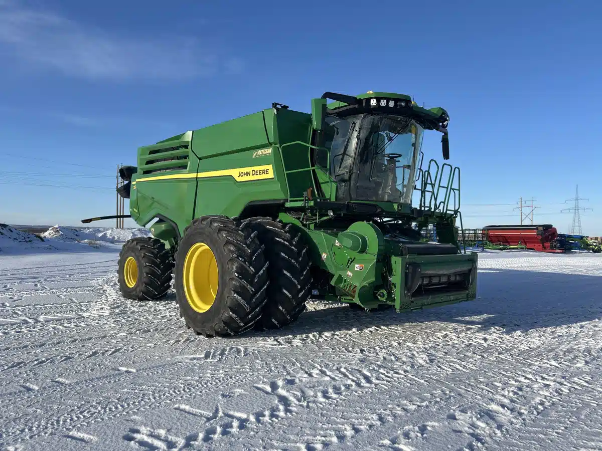 Gallery image 2 for 2023 John Deere X9 1100 Combine