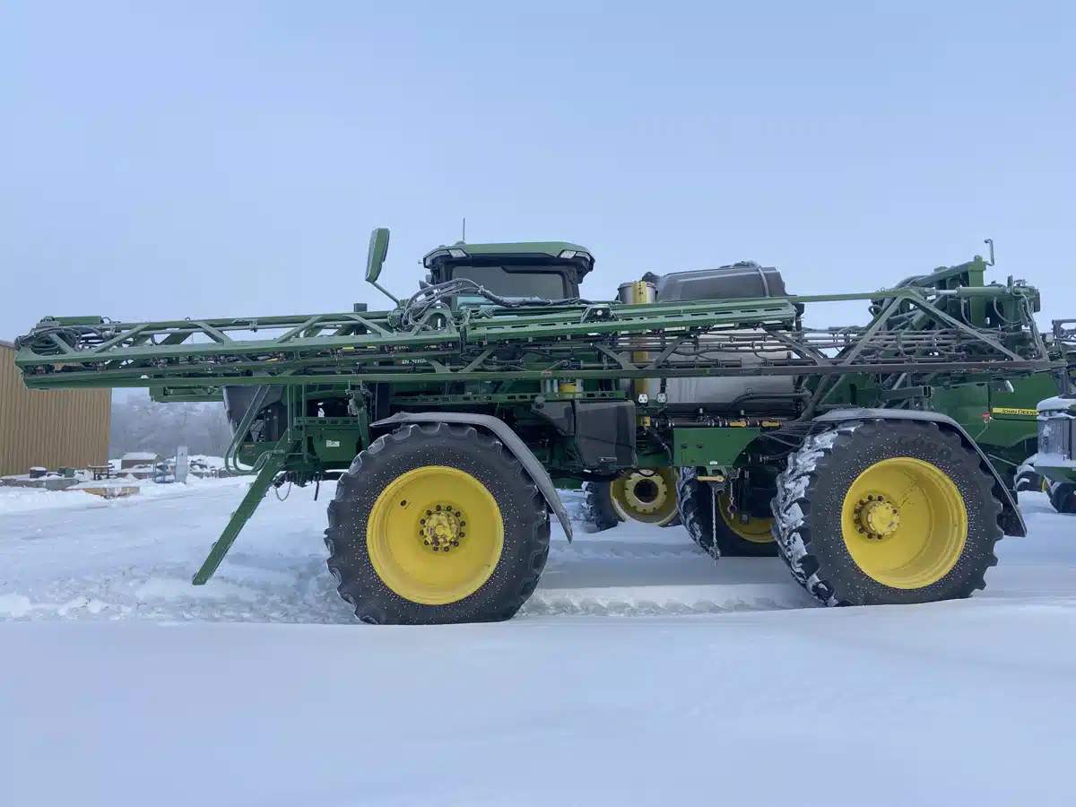 Gallery image 2 for 2022 John Deere 612R Sprayer - Self Propelled