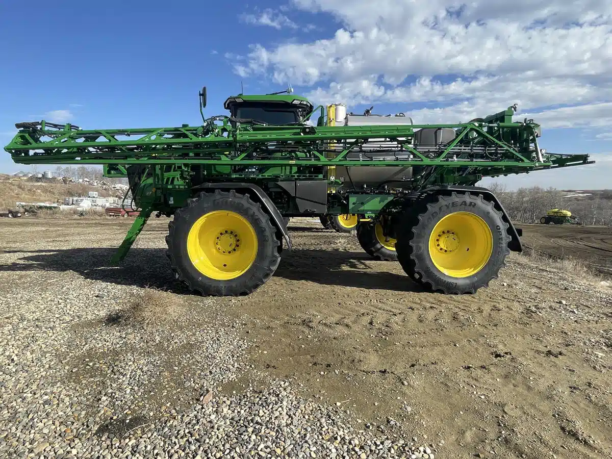Photo de la Galerie 2 pour 2026 John Deere 616R Arroseur - Automoteur