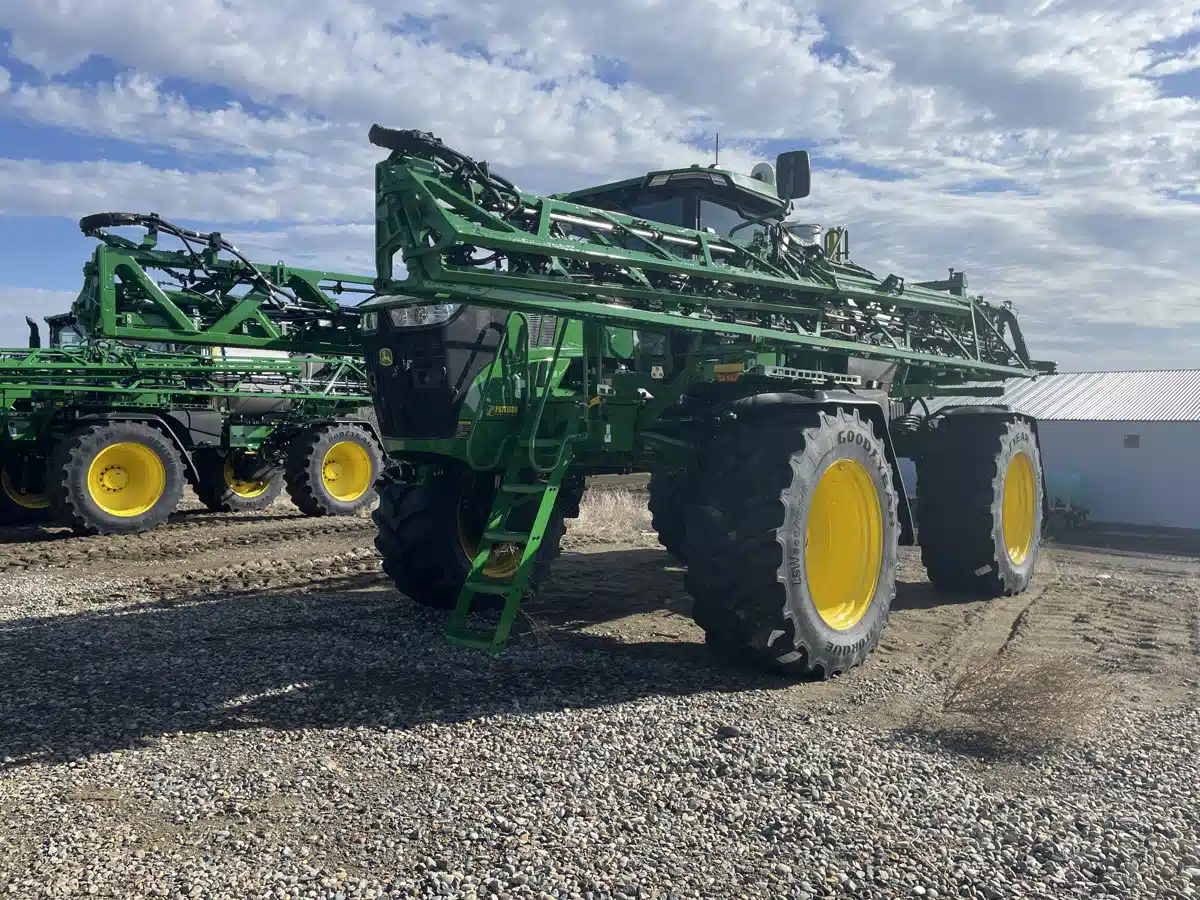 Photo de la Galerie 1 pour 2026 John Deere 616R Arroseur - Automoteur