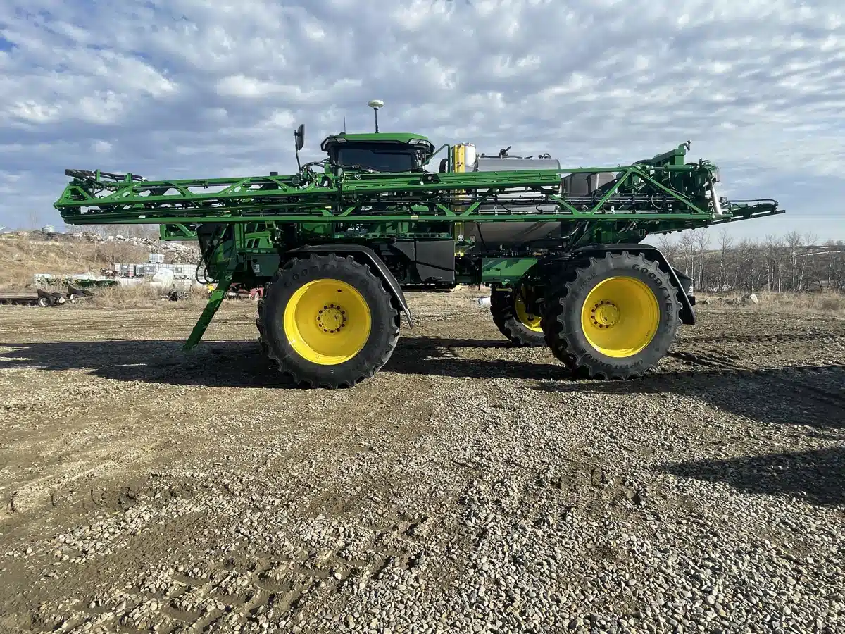 Photo de la Galerie 2 pour 2026 John Deere 616R Arroseur - Automoteur