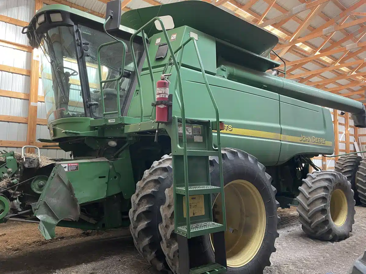 Photo de la Galerie 2 pour 2005 John Deere 9760 STS Batteuse