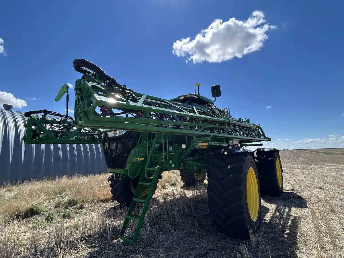 Gallery image 1 for 2026 John Deere 616R Sprayer - Self Propelled