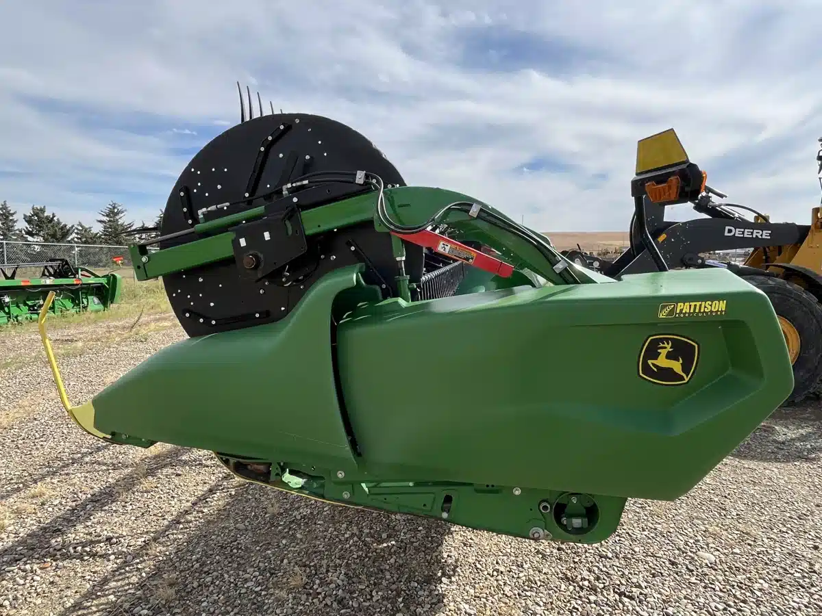 Gallery image 2 for 2022 John Deere RD40F Header - Flex Draper