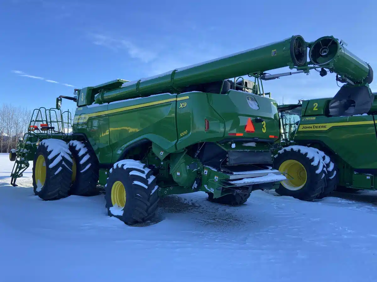Gallery image 2 for 2024 John Deere X9 1000 Combine