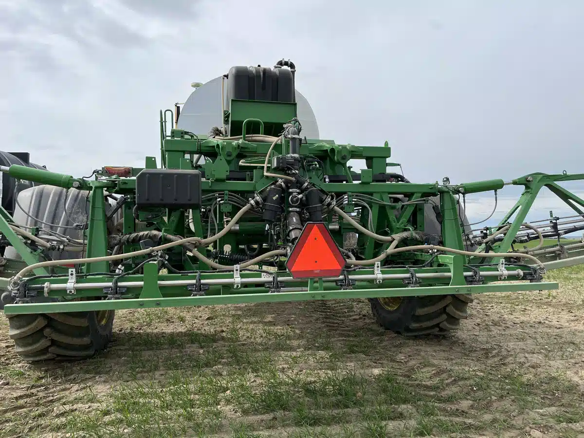 Photo de la Galerie 2 pour 2025 John Deere 616R Arroseur - Automoteur