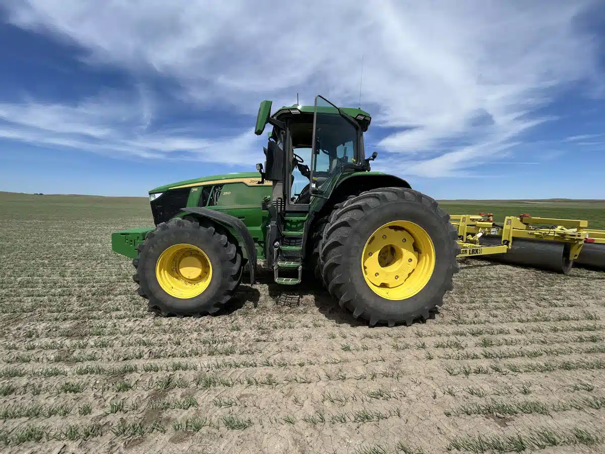 Gallery image 2 for 2025 John Deere 7R 250 Tractor