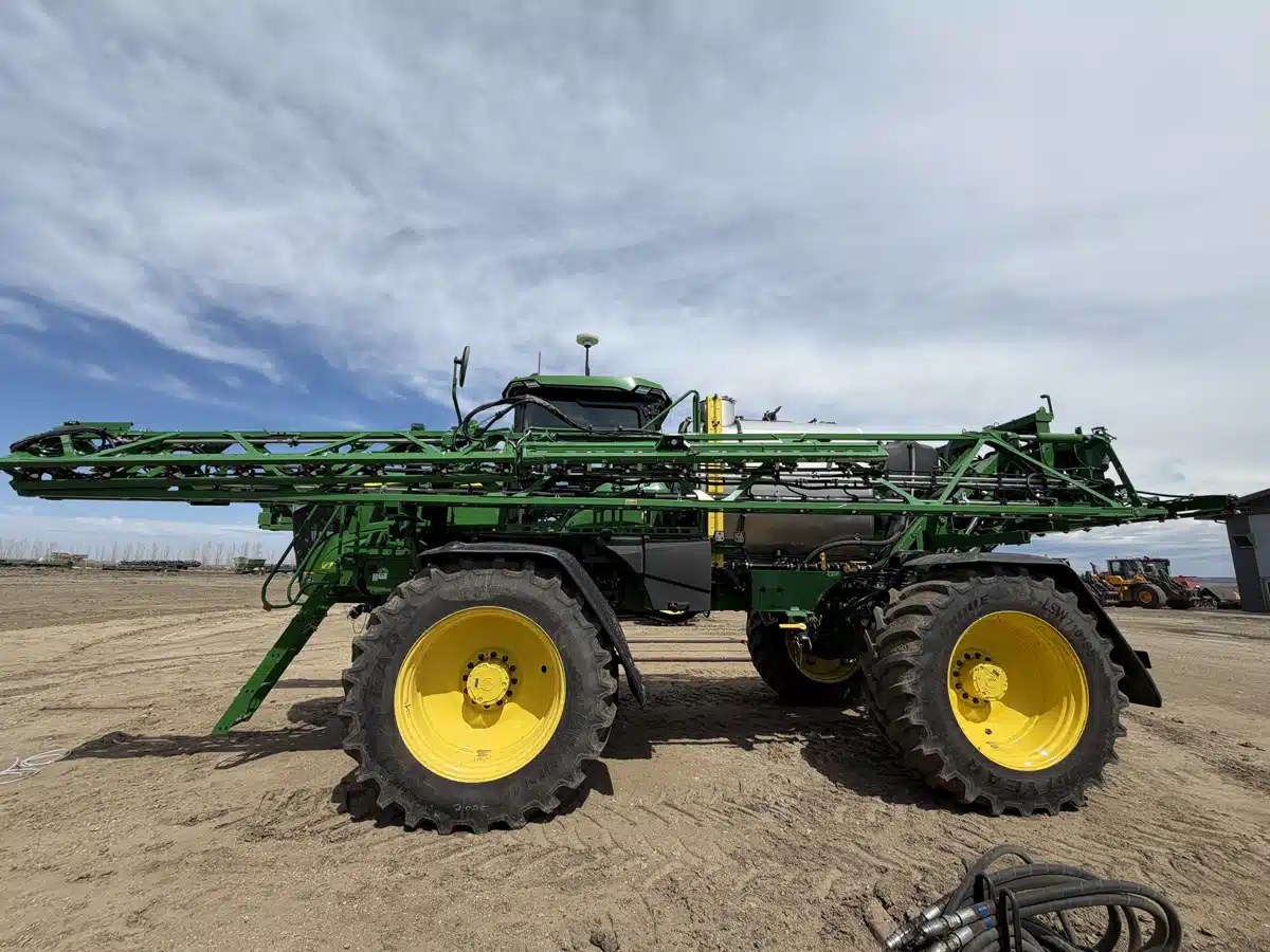 Gallery image 2 for 2025 John Deere 616R Sprayer - Self Propelled