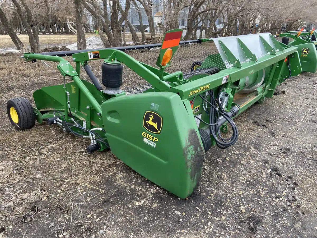 Photo de la Galerie 1 pour 2019 John Deere 615P Nez - Ramasseur
