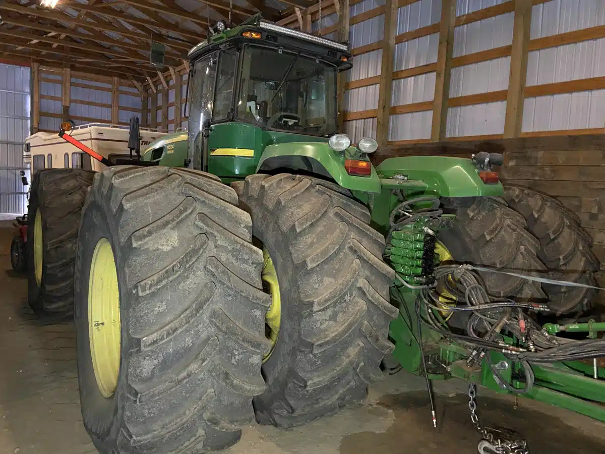Gallery image 2 for 2009 John Deere 9530 Tractor