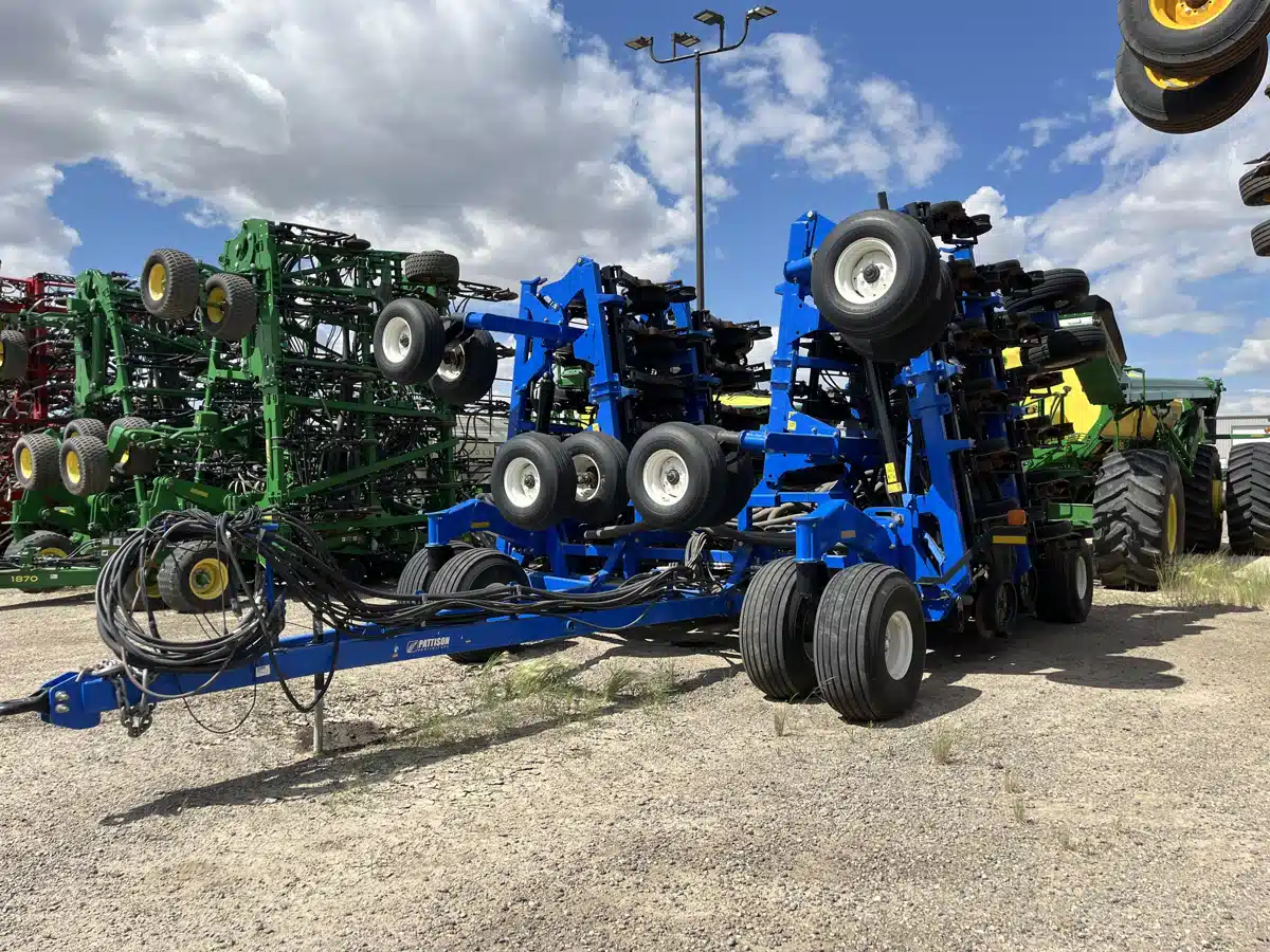 Photo de la Galerie 1 pour 2020 New Holland P2082 Semoir à air