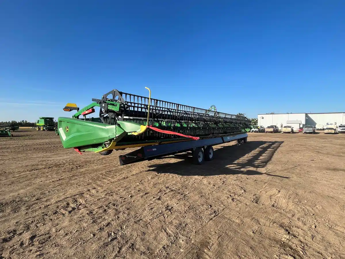 Gallery image 2 for 2021 John Deere HD50R Header - Draper