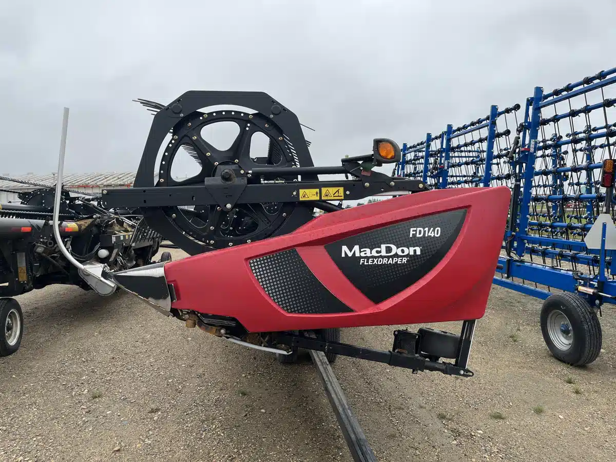 Photo de la Galerie 2 pour 2017 MacDon FD140