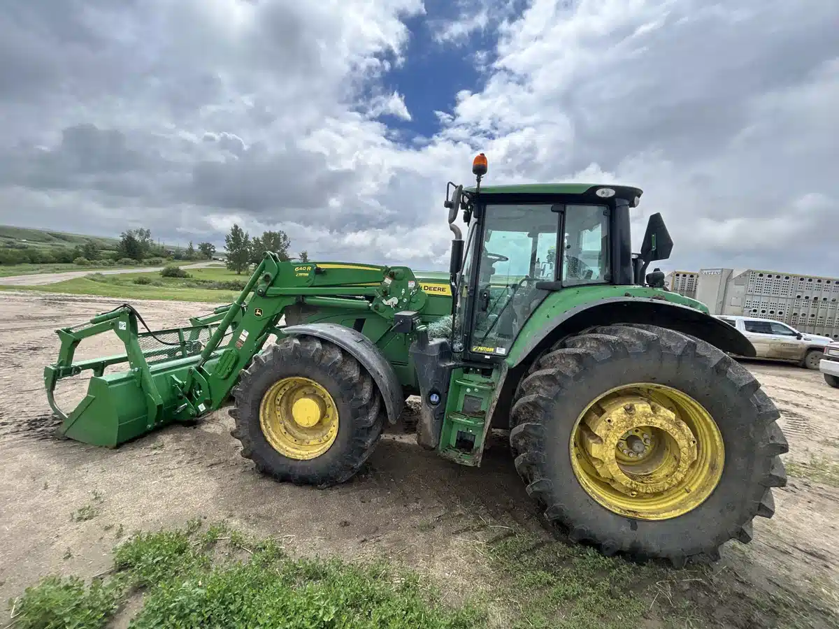 Photo de la Galerie 2 pour 2025 John Deere 6155M Tracteur