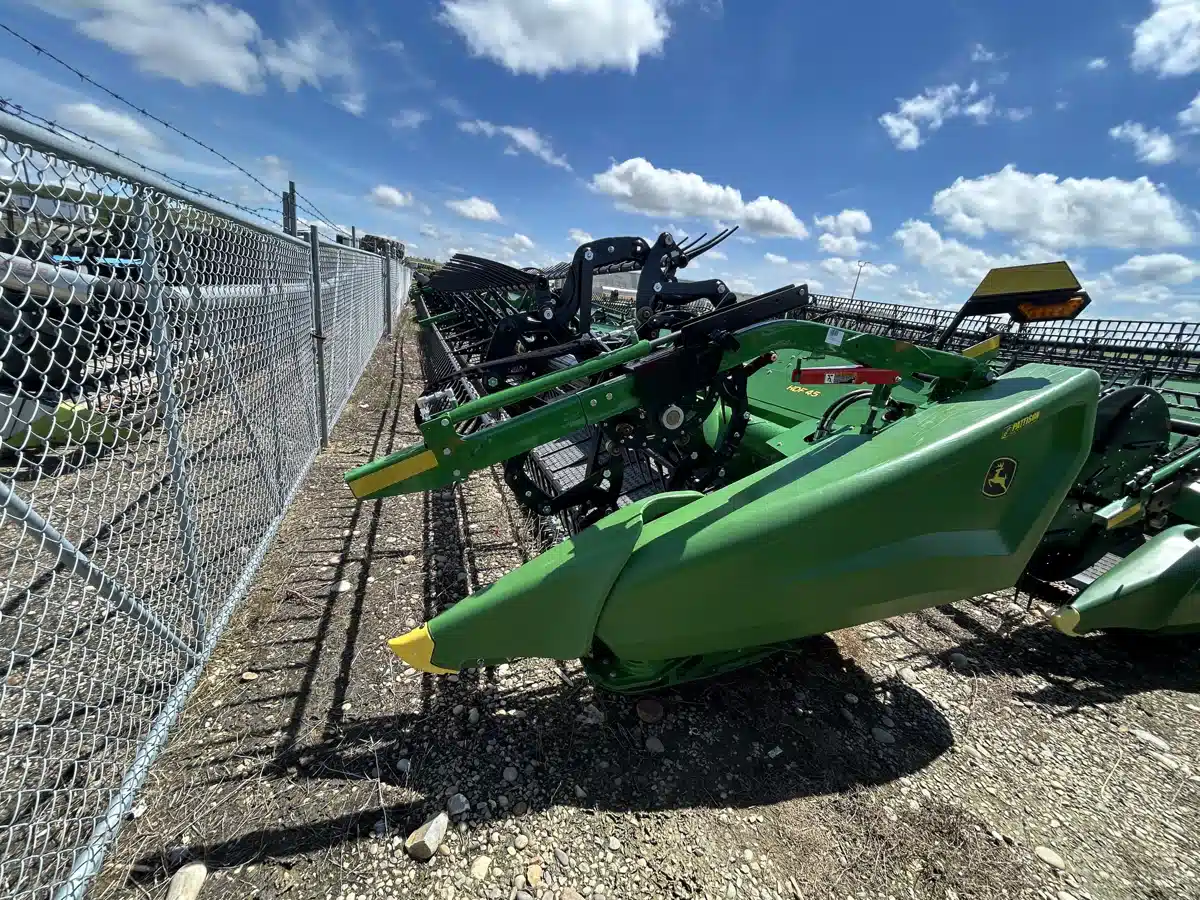 Gallery image 1 for 2025 John Deere HD45F Header - Flex Draper