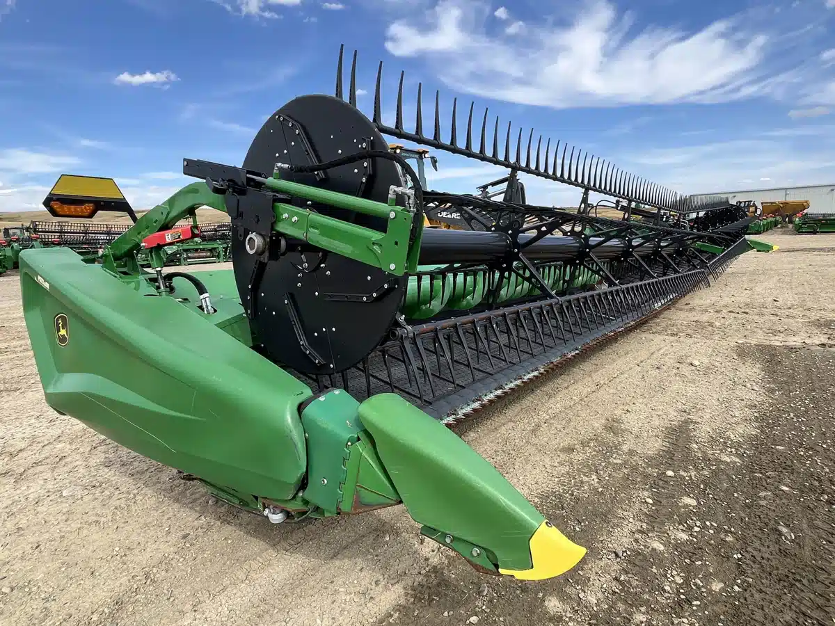 Gallery image 1 for 2023 John Deere HD50F Header - Flex Draper