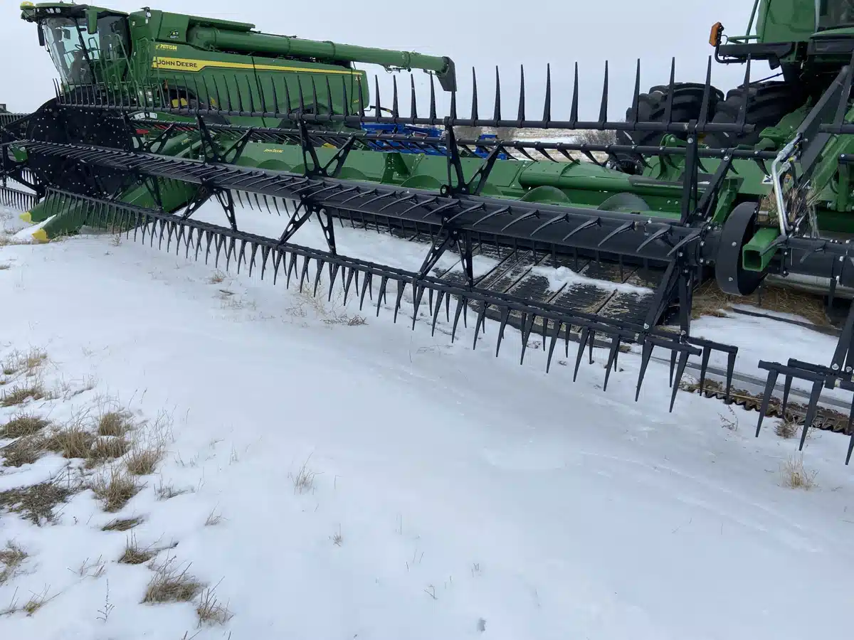 Gallery image 2 for 2023 John Deere HD50F Header - Flex Draper