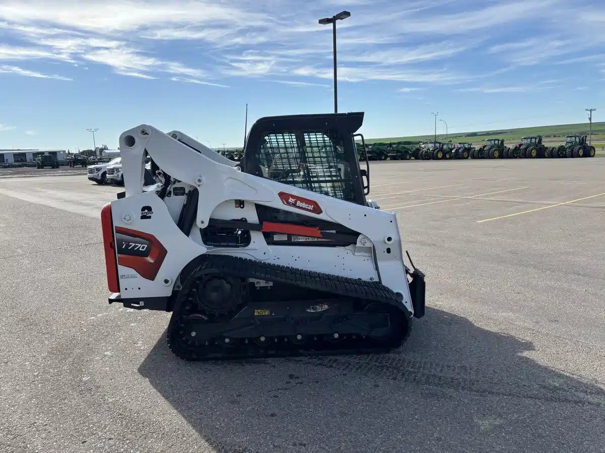 Gallery image 2 for 2025 Bobcat T770 Track Loader