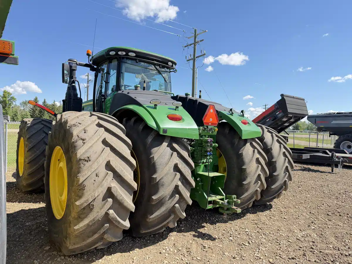 Gallery image 2 for 2018 John Deere 9470R Tractor