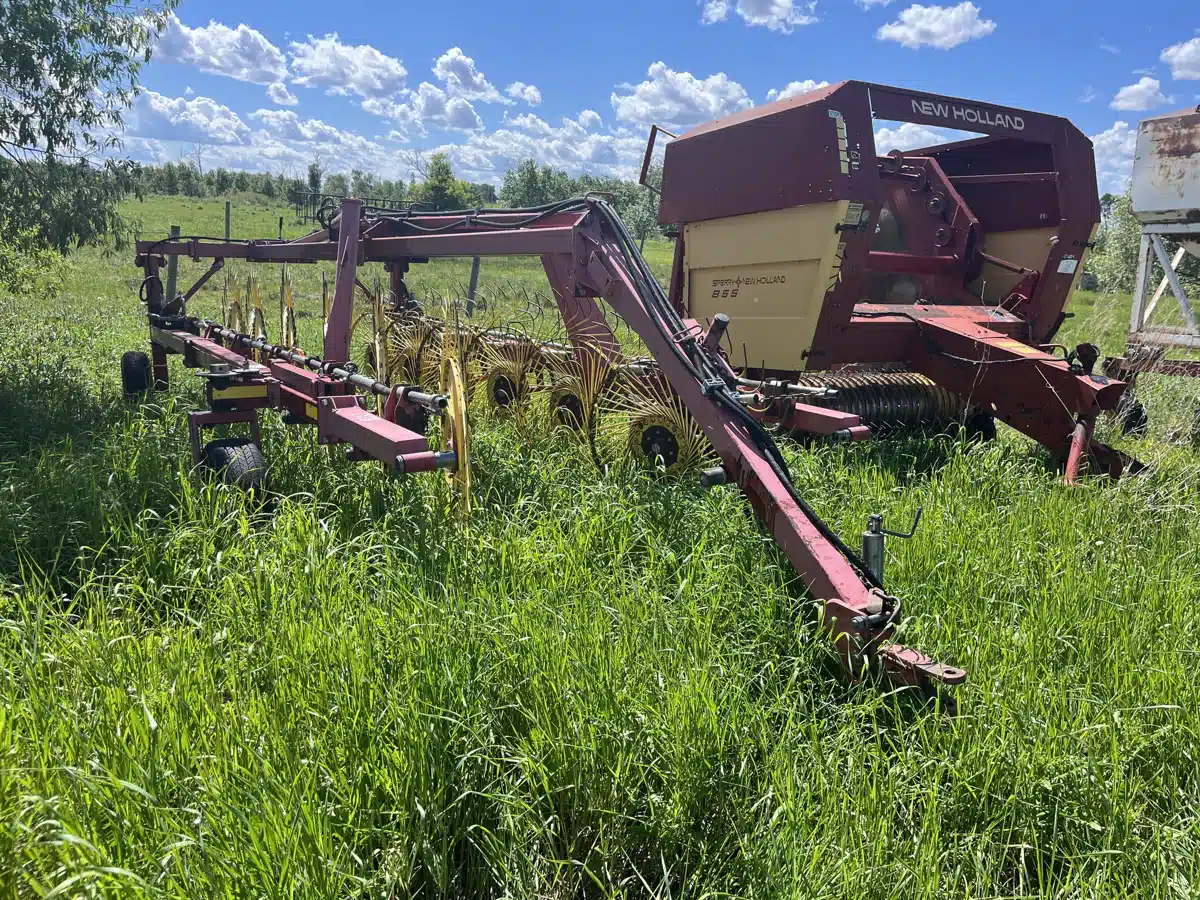 Gallery image 2 for 2010 New Holland HT154 Rake