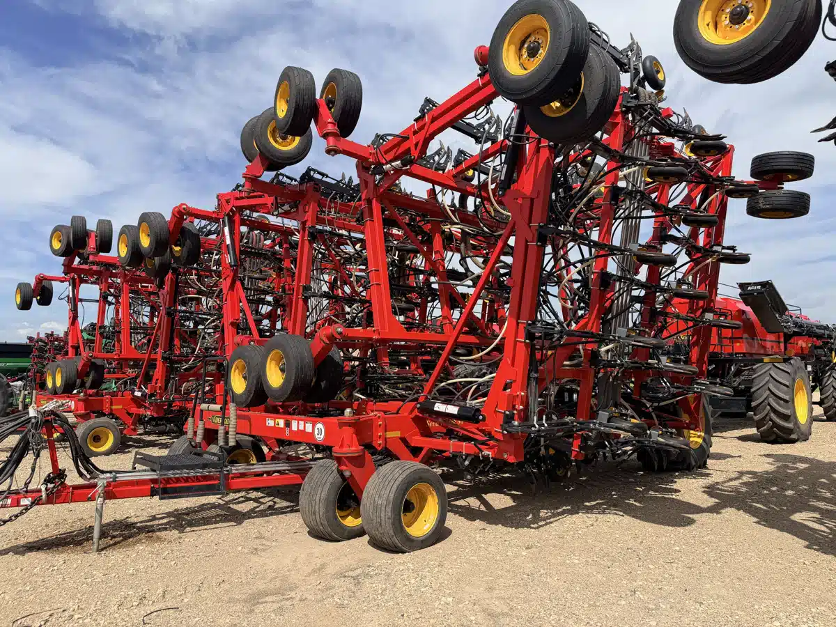 Gallery image 2 for 2025 Väderstad 2025 VADERSTAD 8412/1000 Air Drill