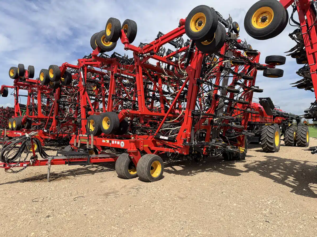 Gallery image 1 for 2025 Väderstad 2025 VADERSTAD 8412/1000 Air Drill
