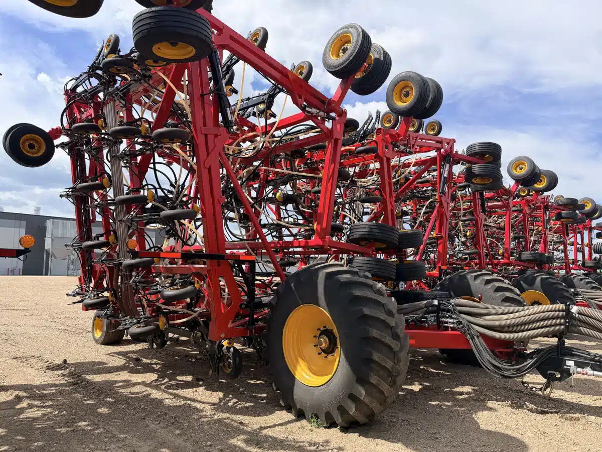 Gallery image 2 for 2025 Väderstad 2025 VADERSTAD 8412/1000 Air Drill
