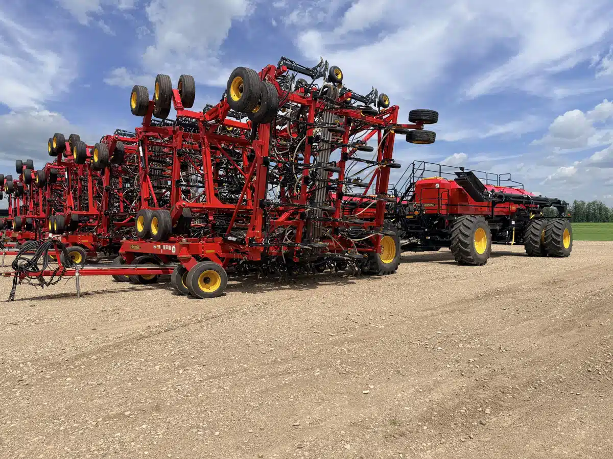 Gallery image 1 for 2025 Väderstad 2025 VADERSTAD 8412/1000 Air Drill