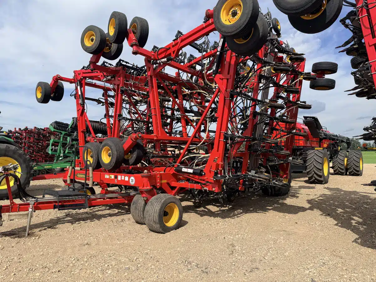Gallery image 1 for 2025 Väderstad 2025VADERSTAD 8412/1000 Air Drill