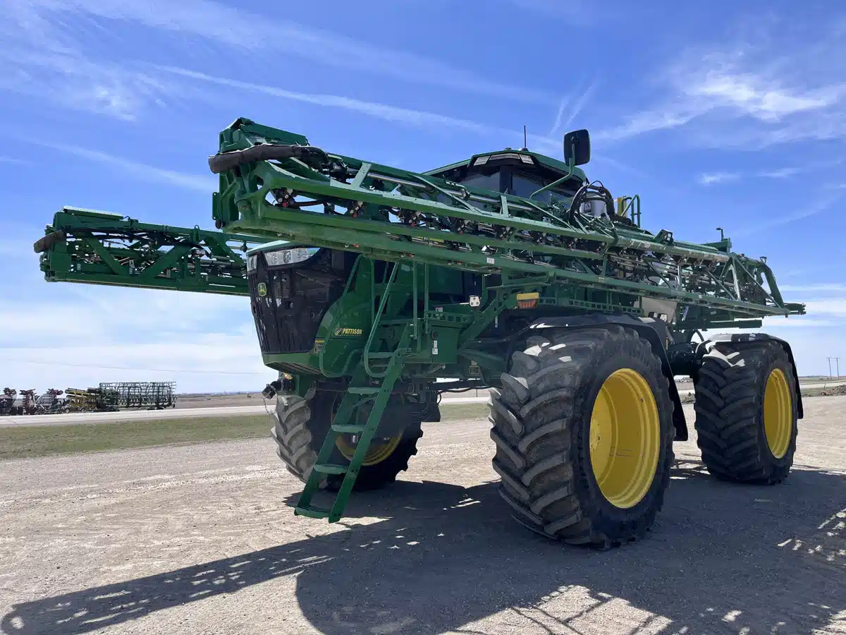 Gallery image 1 for 2024 John Deere 616R Sprayer - Self Propelled