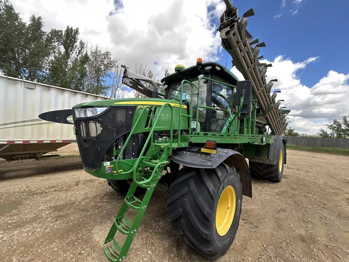 Gallery image 1 for 2019 John Deere F4365 Floater