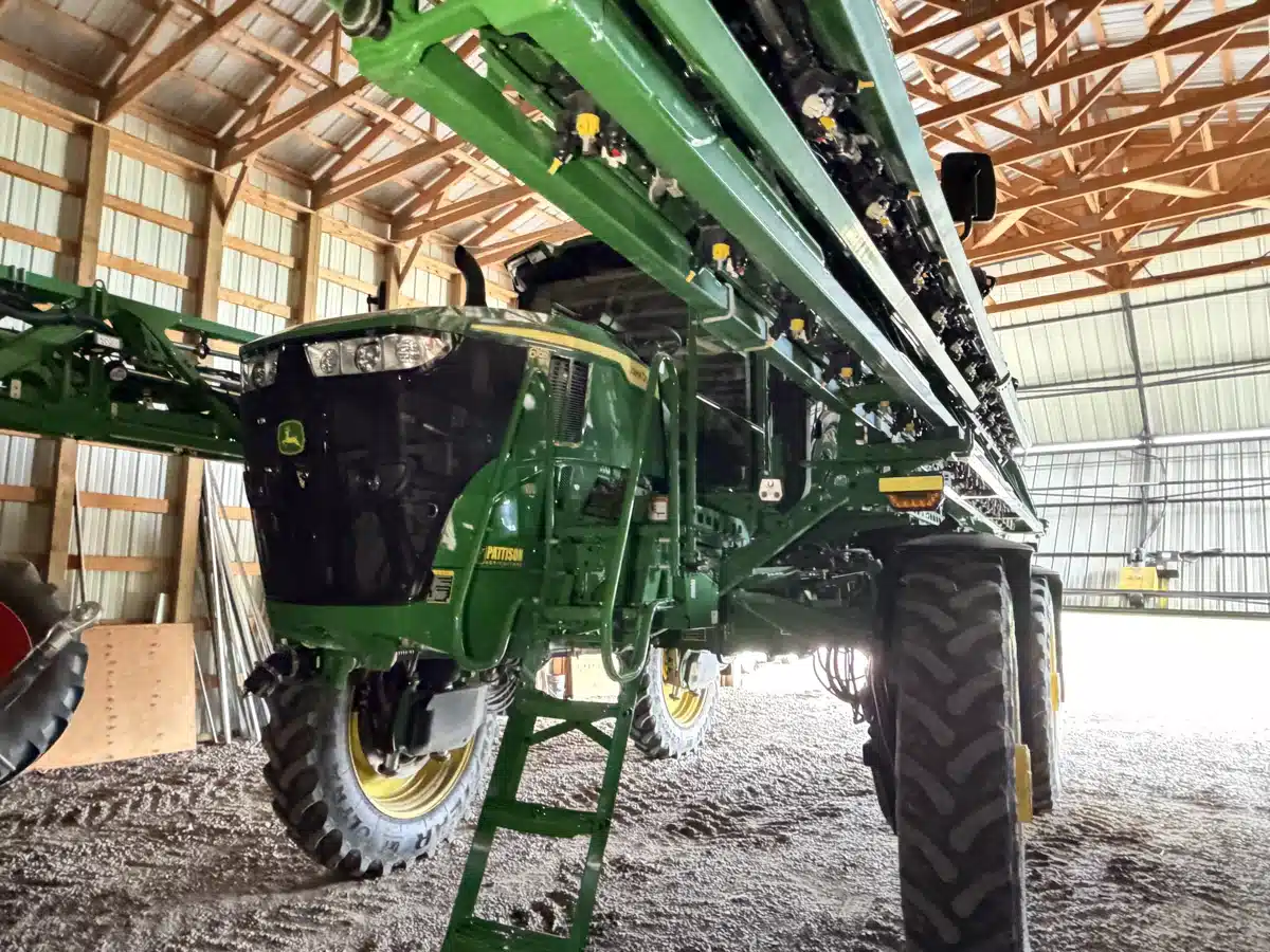 Gallery image 1 for 2026 John Deere 616R Sprayer - Self Propelled