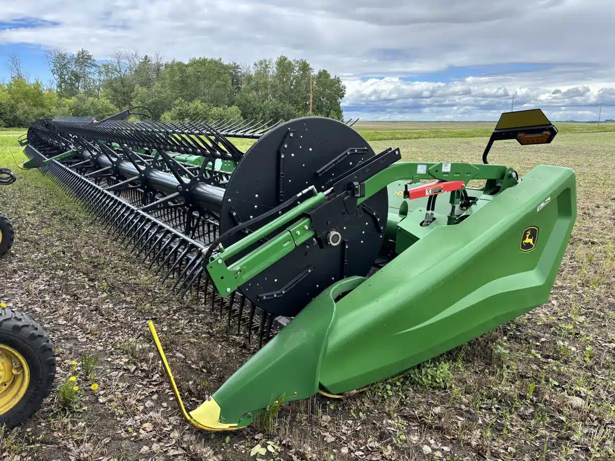 Gallery image 1 for 2023 John Deere HD50R Header - Draper