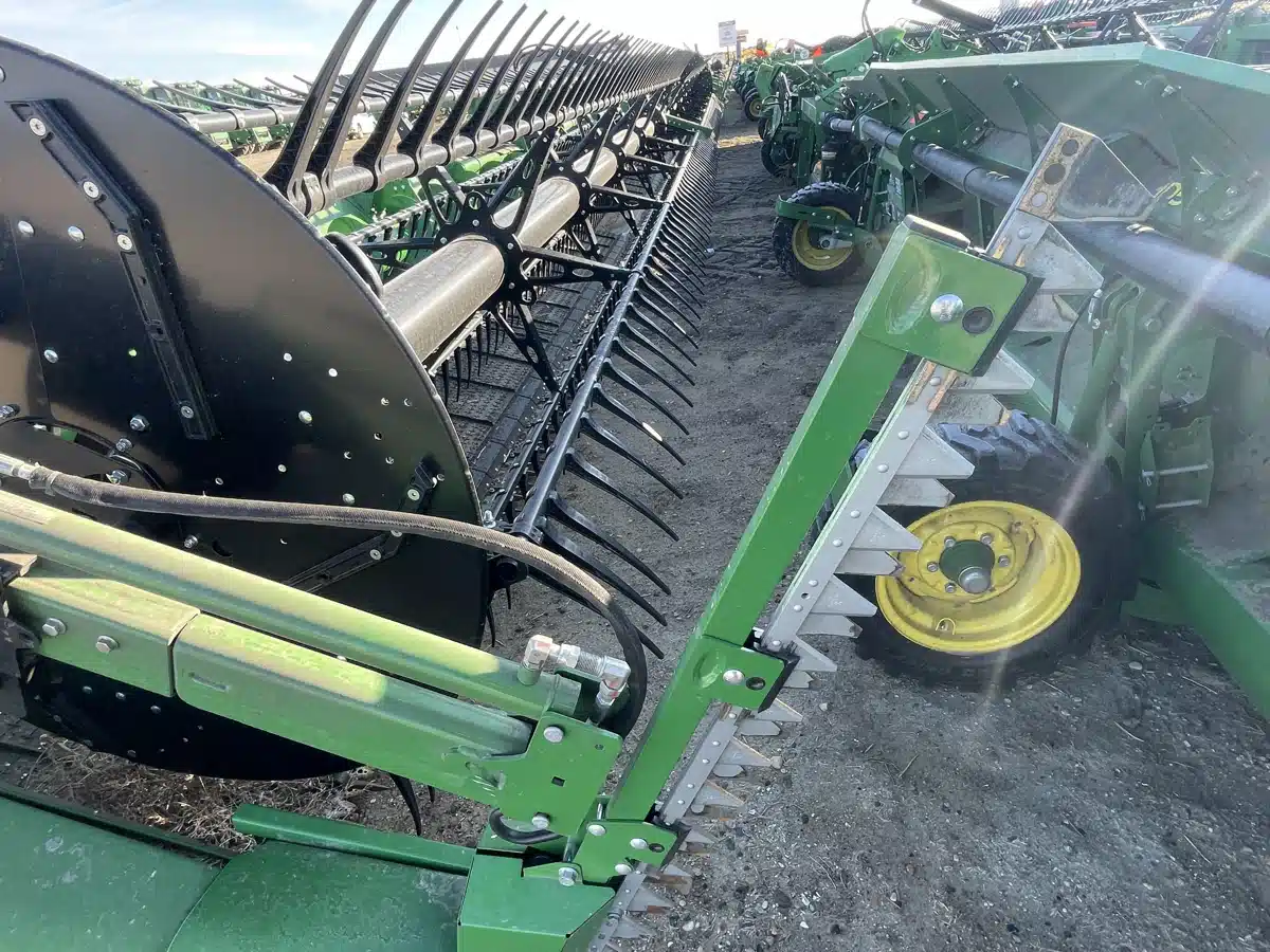 Gallery image 2 for 2025 John Deere HD50R Header - Draper