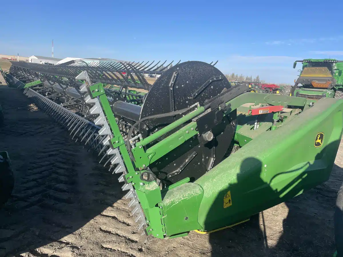 Gallery image 1 for 2025 John Deere HD50R Header - Draper