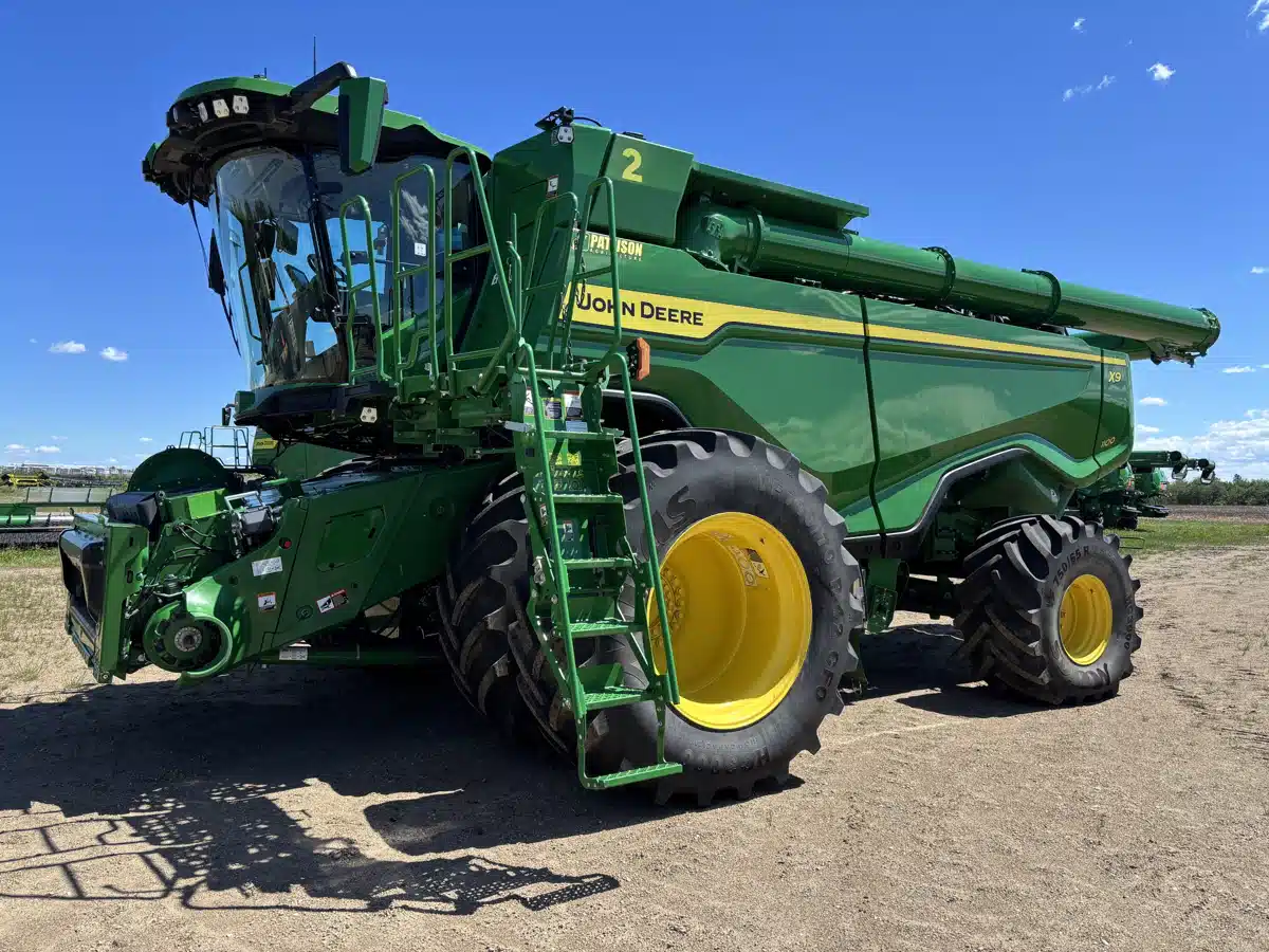 Gallery image 1 for 2023 John Deere X9 1100 Combine